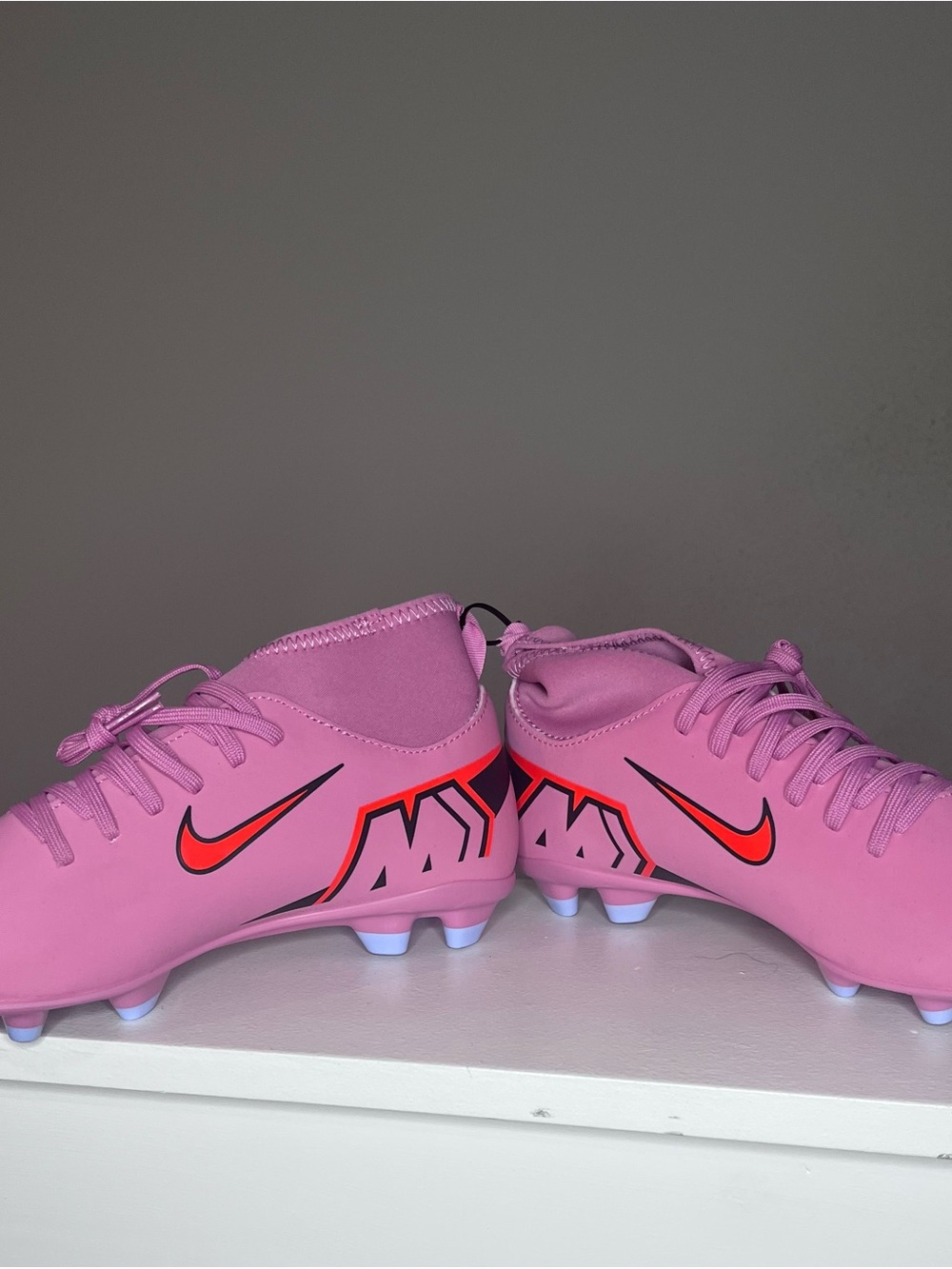 Nike Kids Pink Soccer Cleats with Red Accent Swoosh Size 4 Y
